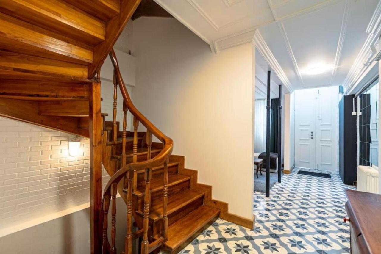 Historical 4-Br Home Steps From Besiktas Stadium & Bosphorus Views - Prime Nisantasi Location! Estambul Exterior foto