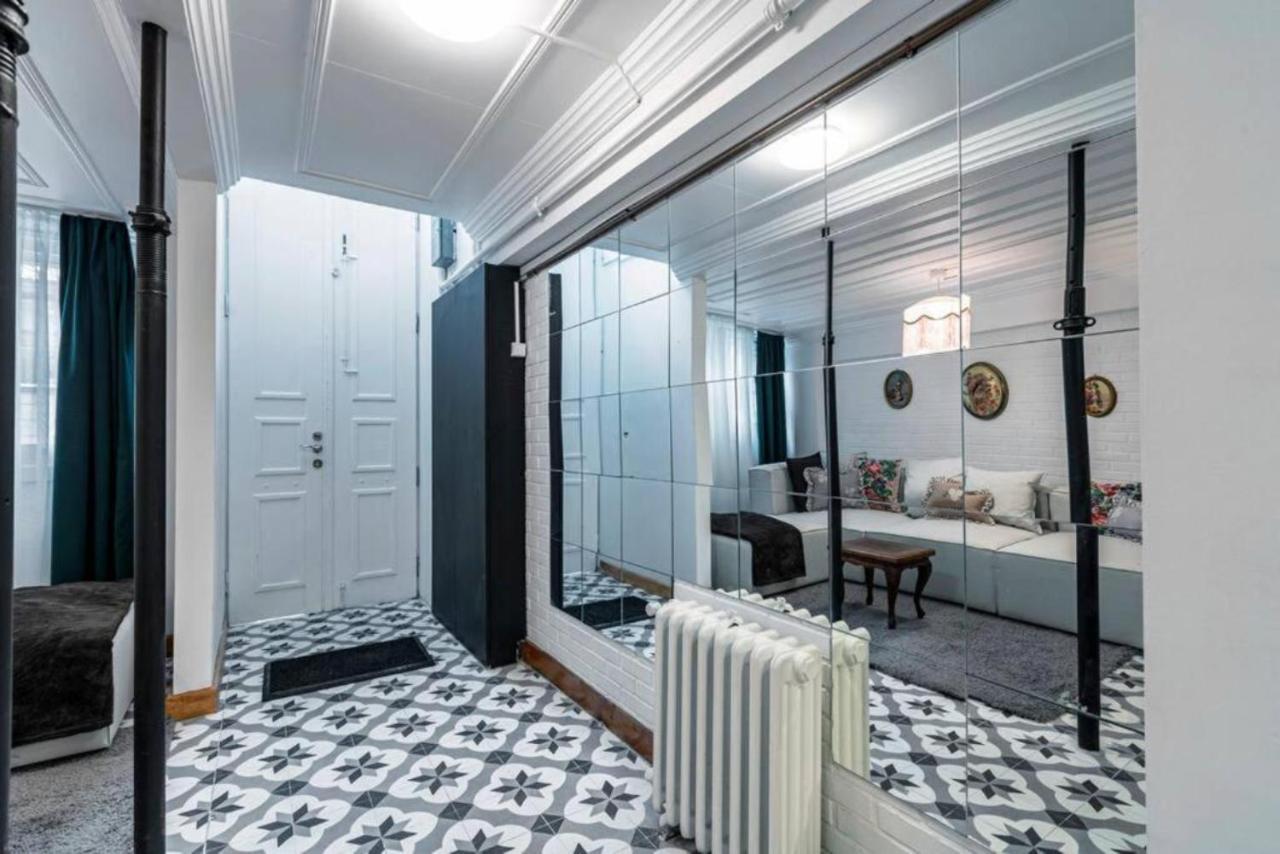 Historical 4-Br Home Steps From Besiktas Stadium & Bosphorus Views - Prime Nisantasi Location! Estambul Exterior foto