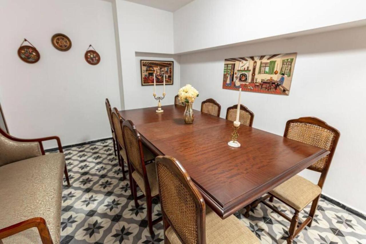 Historical 4-Br Home Steps From Besiktas Stadium & Bosphorus Views - Prime Nisantasi Location! Estambul Exterior foto