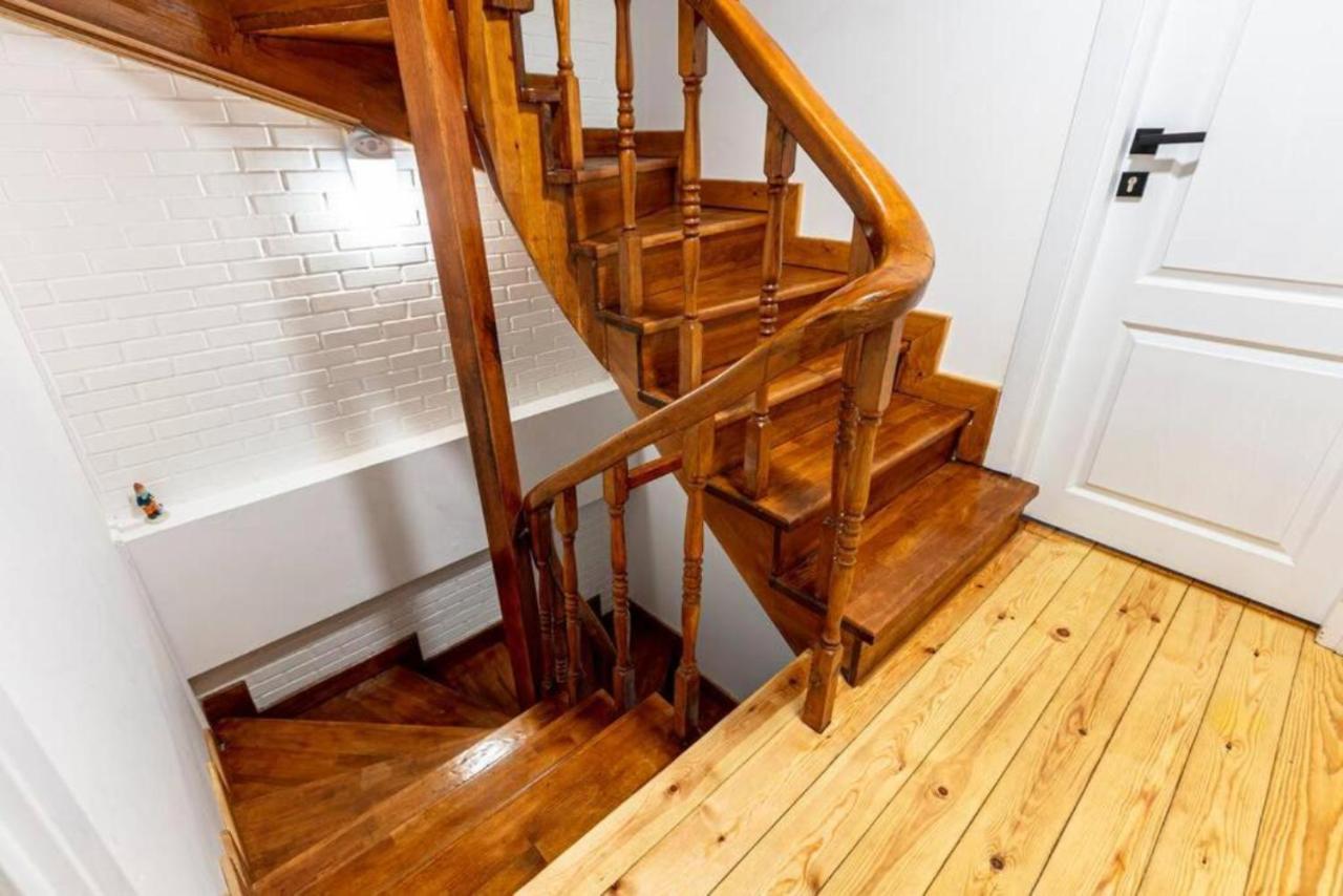 Historical 4-Br Home Steps From Besiktas Stadium & Bosphorus Views - Prime Nisantasi Location! Estambul Exterior foto